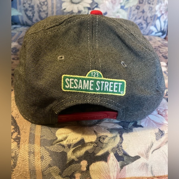 Elmo snap back - Picture 2 of 5